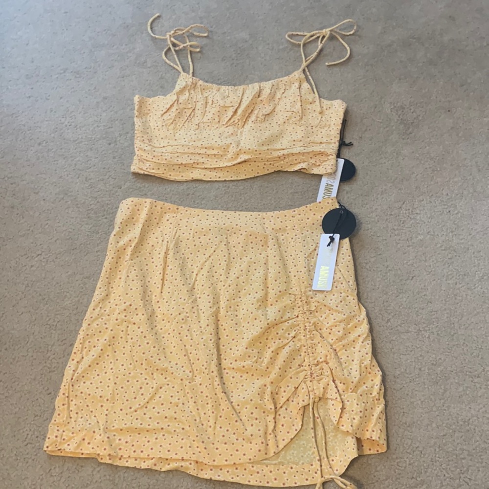 Amuse society yellow flower set